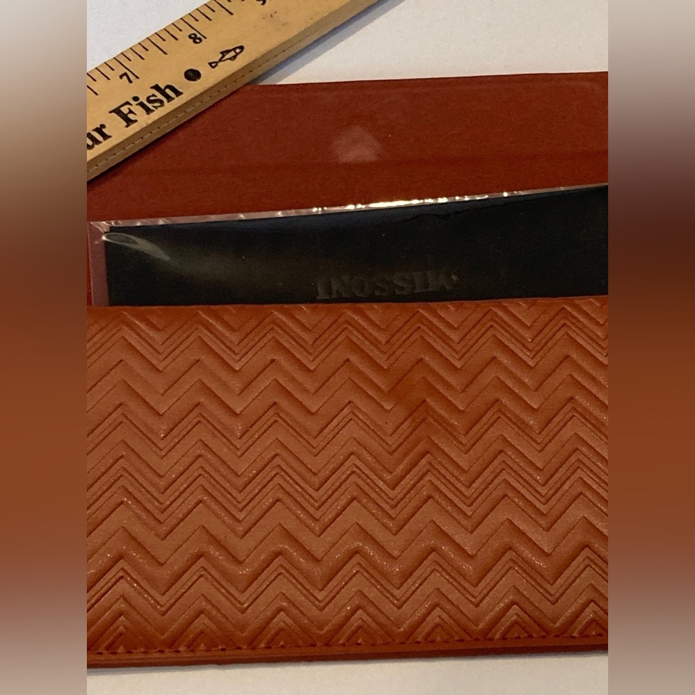 Missoni Glasses Sunglasses Case Brown Chevron w/ Magnetic Closure Cleaning Cloth - Picture 7 of 11